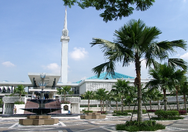 Innenansicht der Blauen Moschee in Kuala Lumpur
